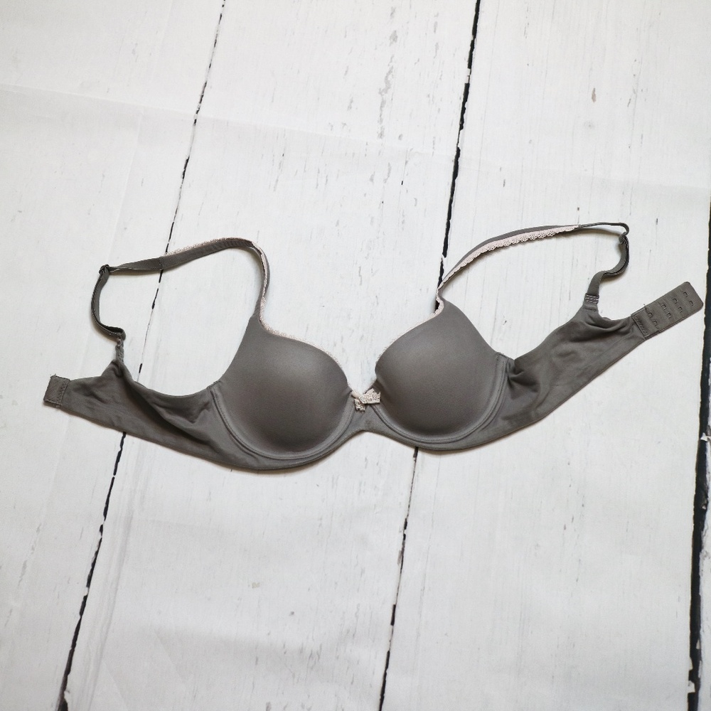Victoria's Secret | lined demi bra 32A
